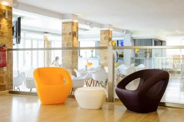 Hotel Mimosa 4